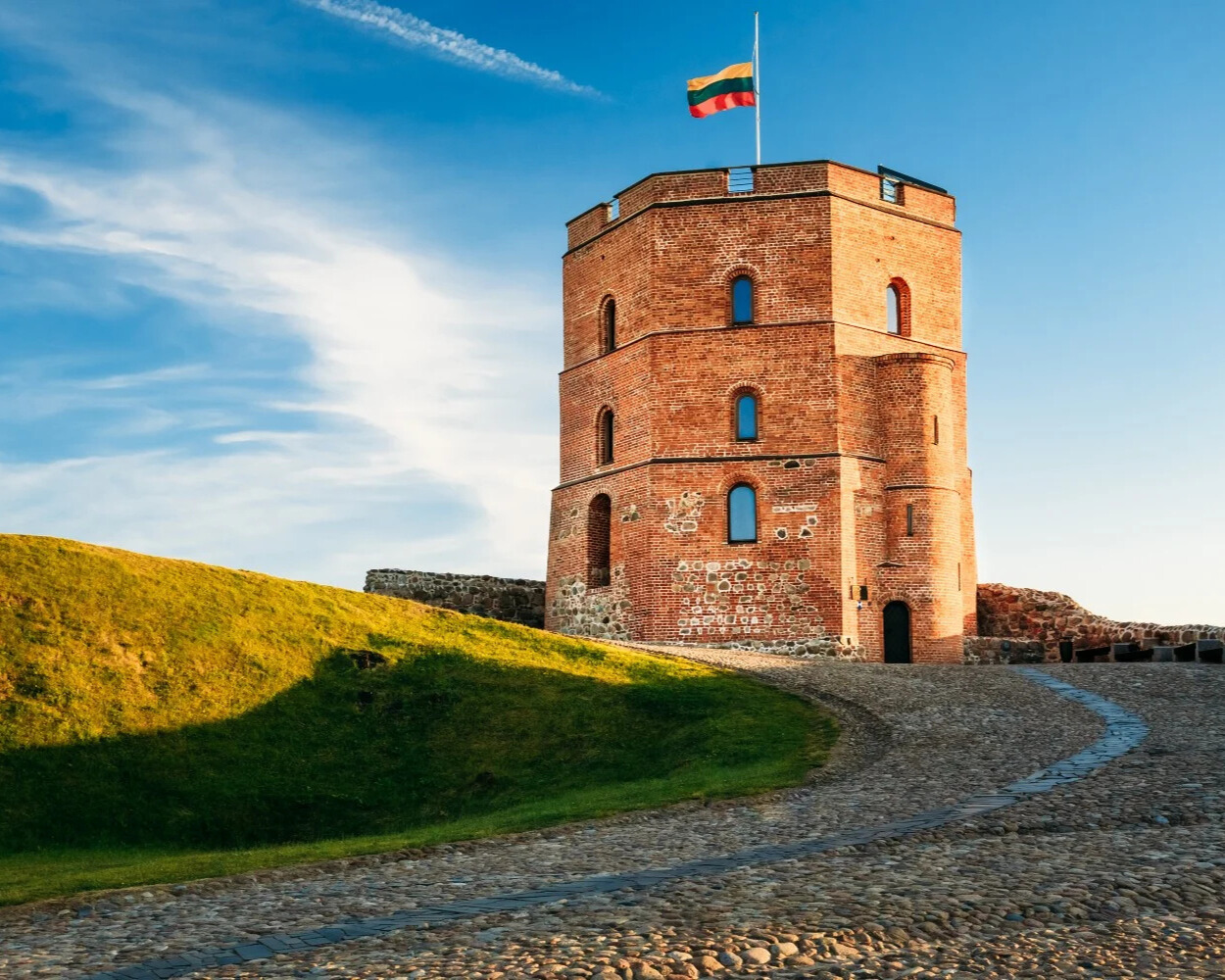 Gediminas' Tower with the Lithuanian flag on it.